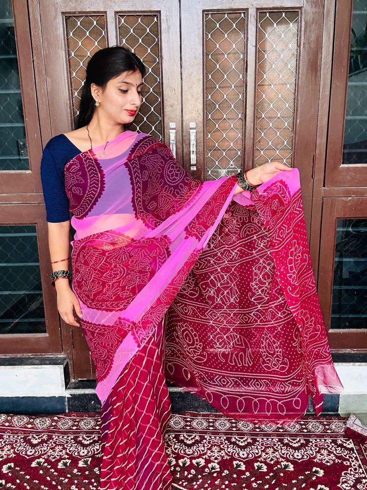 Vibrant Pink &amp; Red Bandhani Saree
