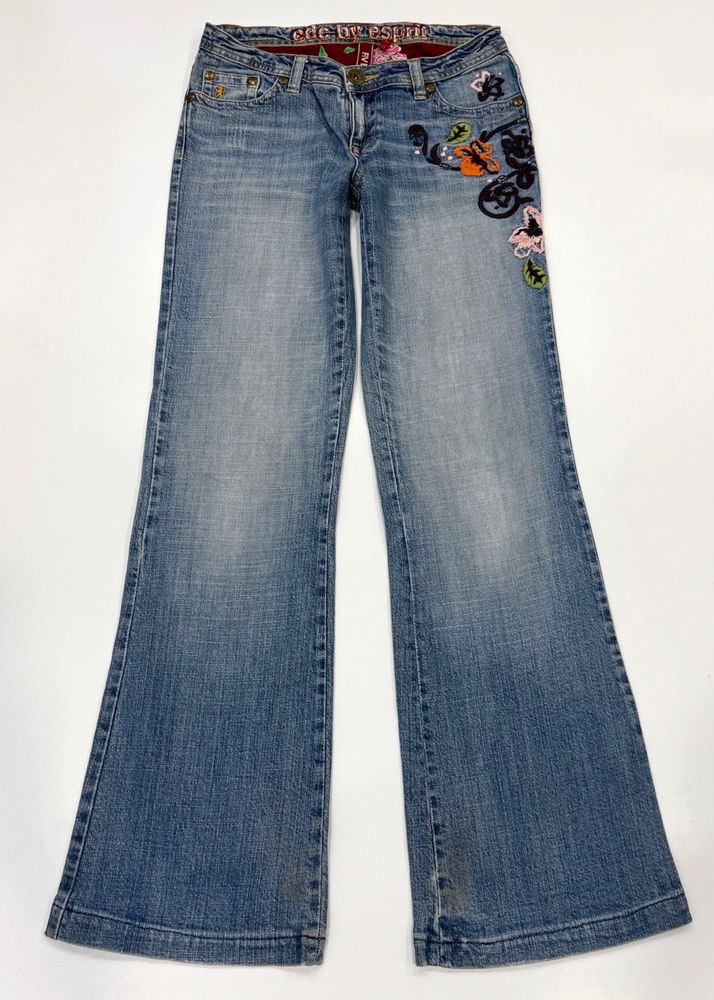 Low waist embroidered jeans