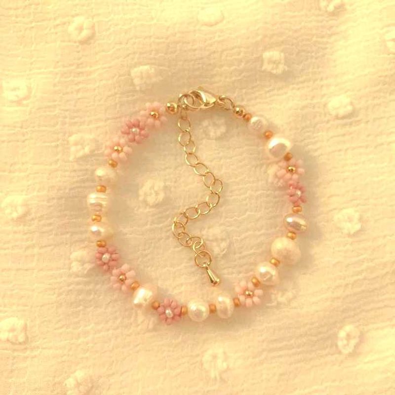Delicate Pearl &amp; Flower Charm Bracelet