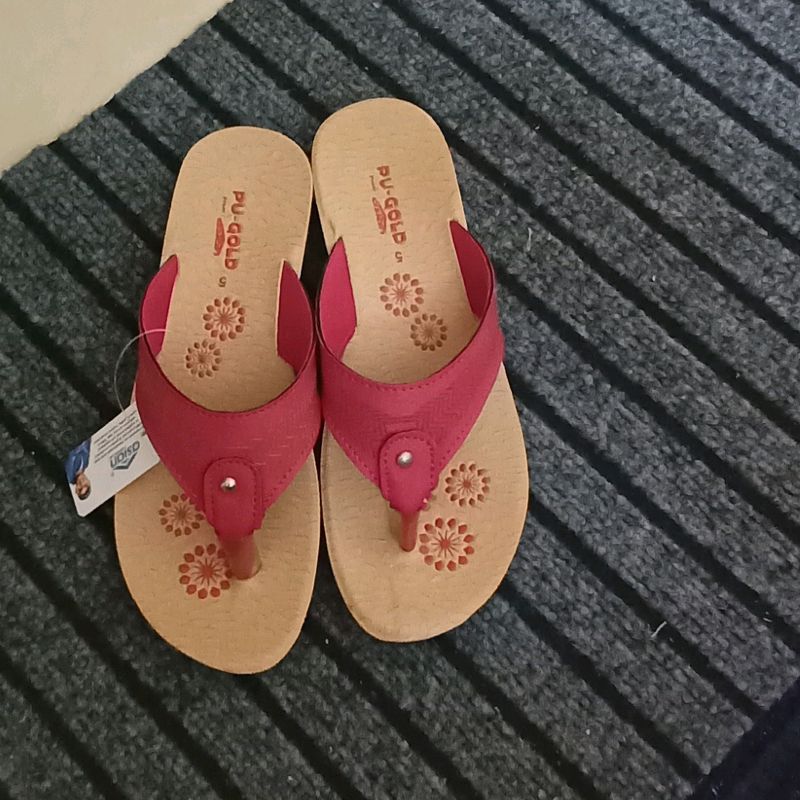 PU-Gold Red Floral Flip Flops - Size 5