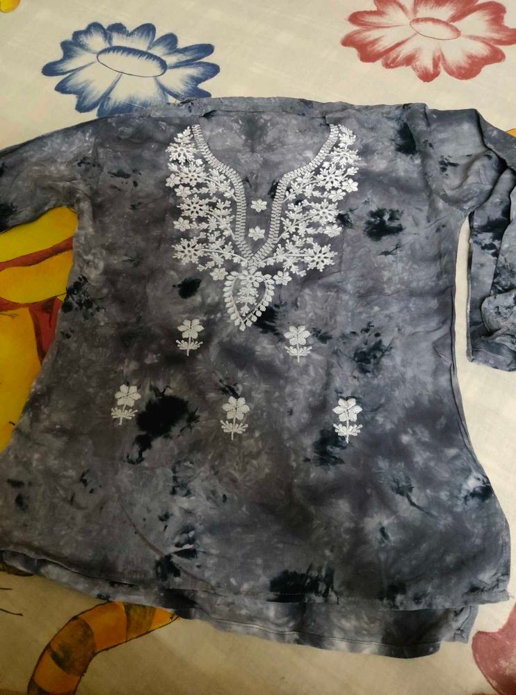 Stylish Grey Tie-Dye Kurta with Embroidery