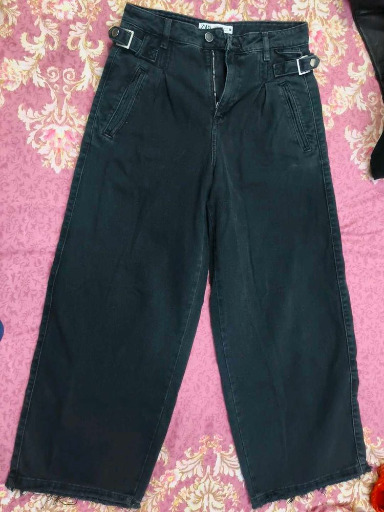 Stylish Wide-Leg Black Denim Jeans