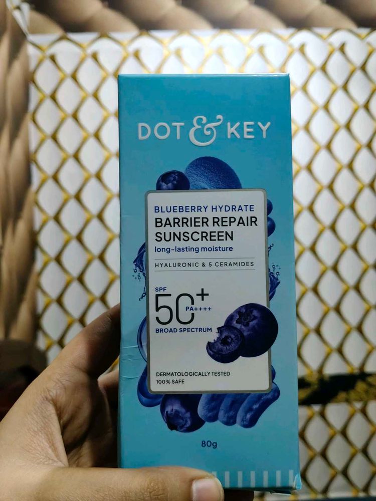 Dot &amp; Key Blueberry Sunscreen SPF 50
