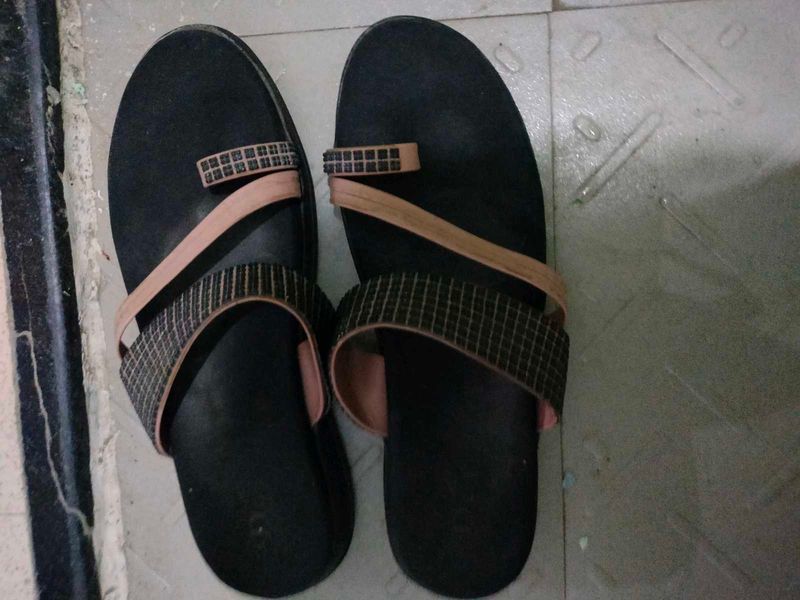 Stylish Black &amp; Nude Sandals