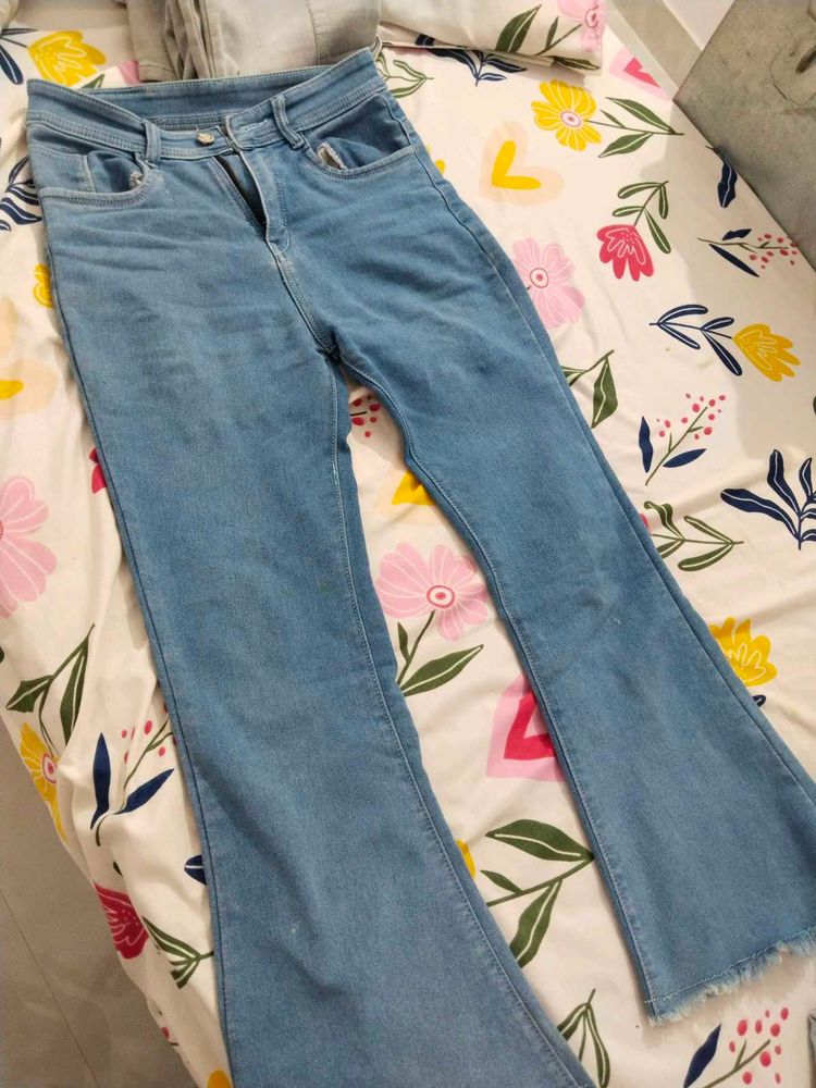 Light Wash Flared Jeans