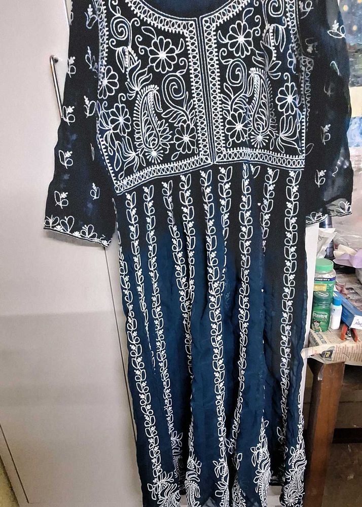 Elegant Embroidered Kurta