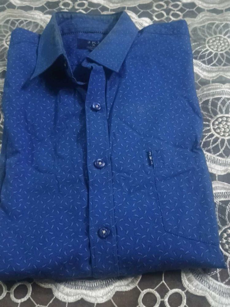 Men's Blue Printed Button-Down Shirt