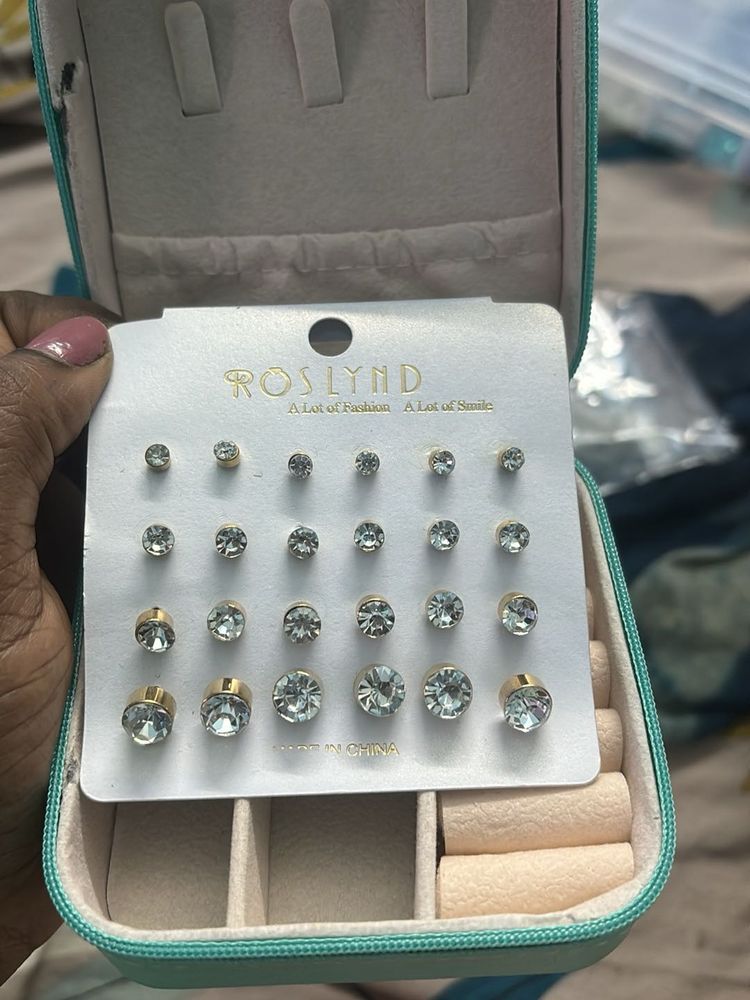 Roslynd Stud Earring Set