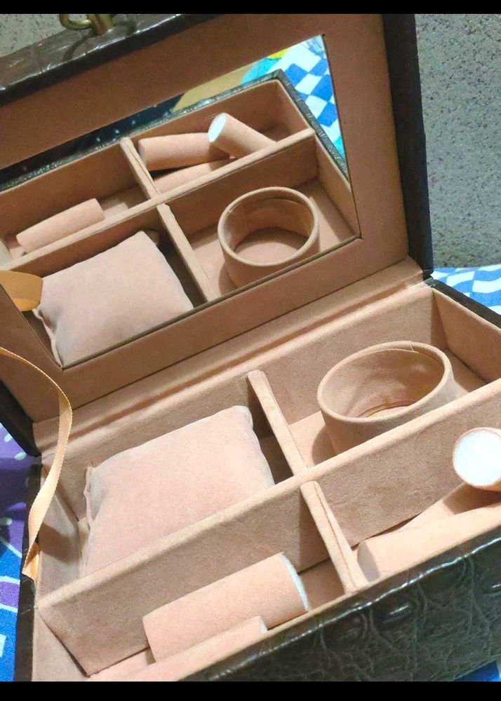 Vintage Jewelry Box
