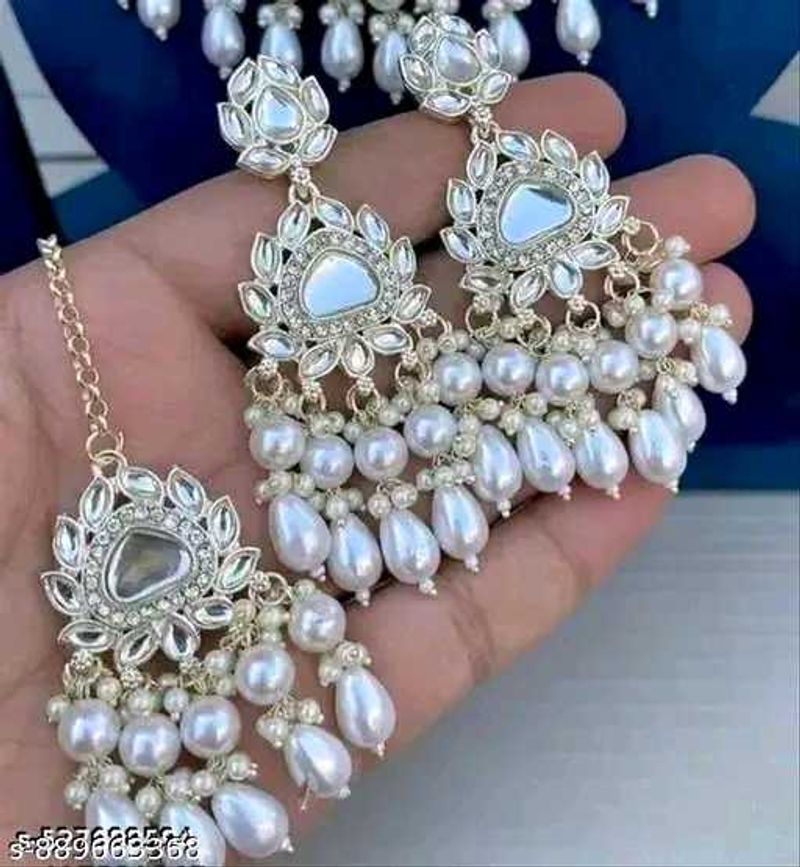 Elegant Pearl &amp; Crystal Jewelry Set