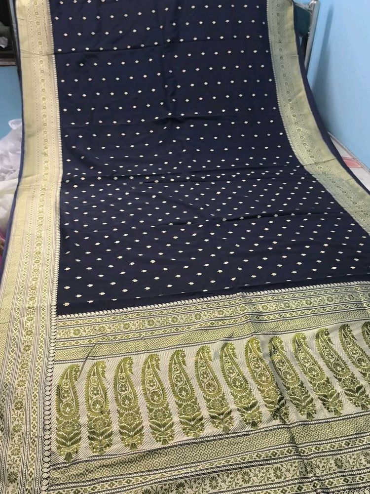 Elegant Navy Blue Saree with White Polka Dots