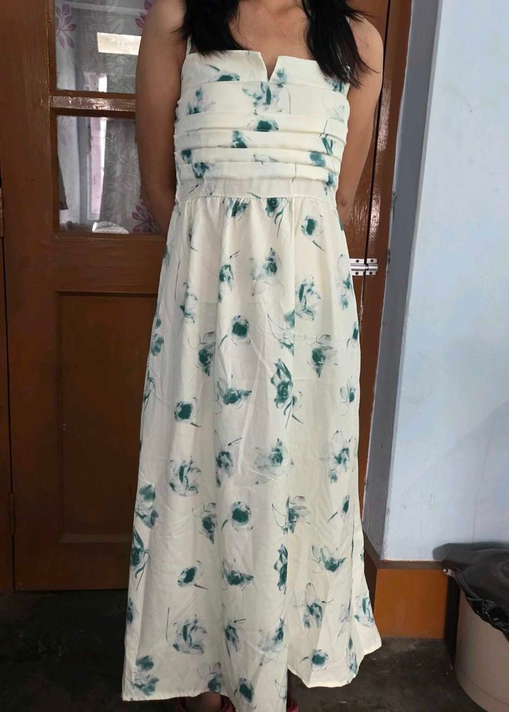 Flowy Floral Print Maxi Dress