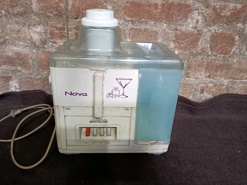 Maharaja Whiteline Nova Mixer Grinder