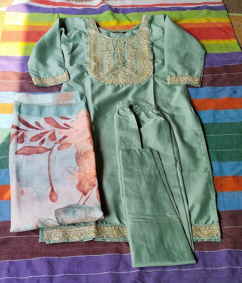 Women Embroidery Kurti Pant Dupatta Set