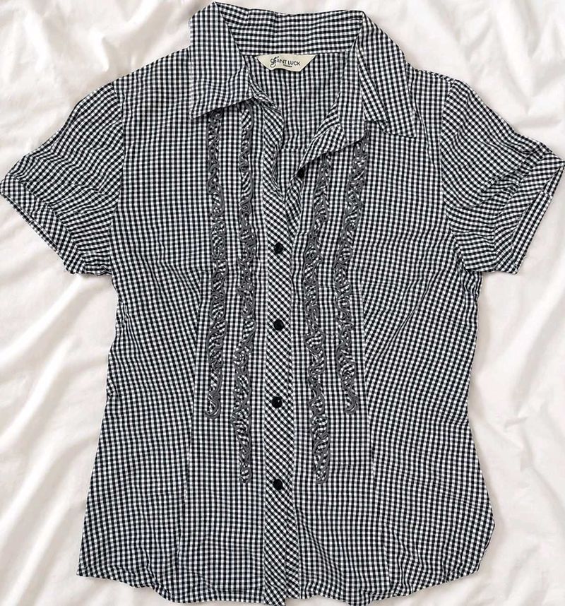 ⋆୨୧ black &amp; white gingham vintage shirt 🖤🤍