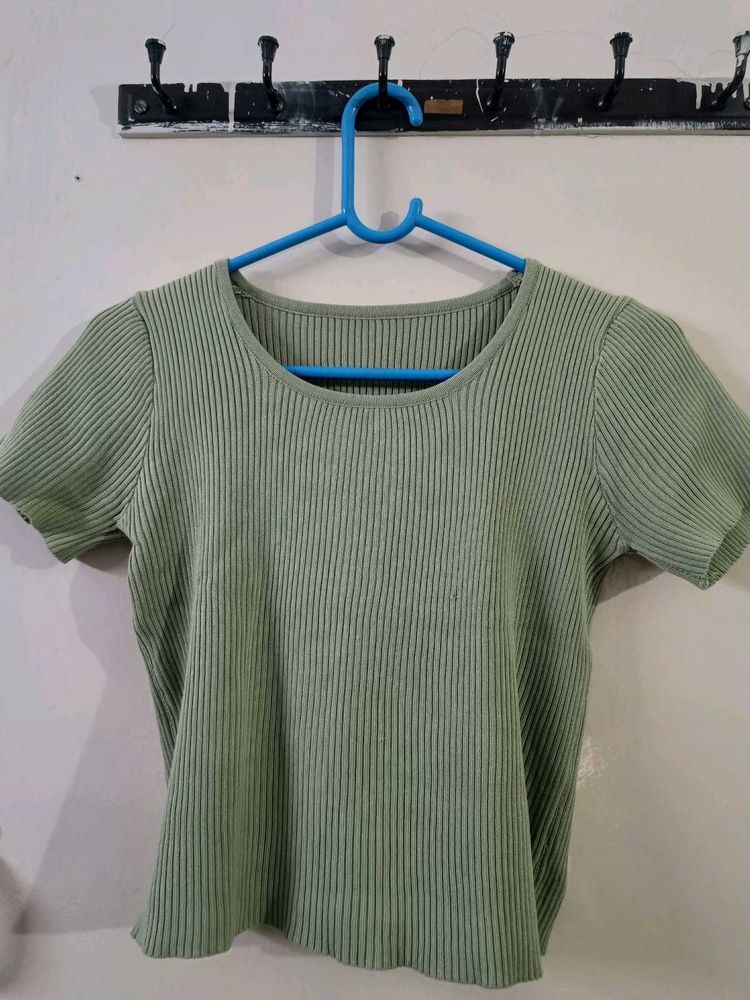 Ribbed Knit Cropped Top