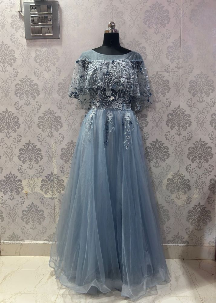 Elegant Blue Tulle Evening Gown