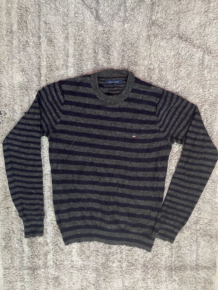 Tommy Hilfiger Men’s Striped crew neck Sweater