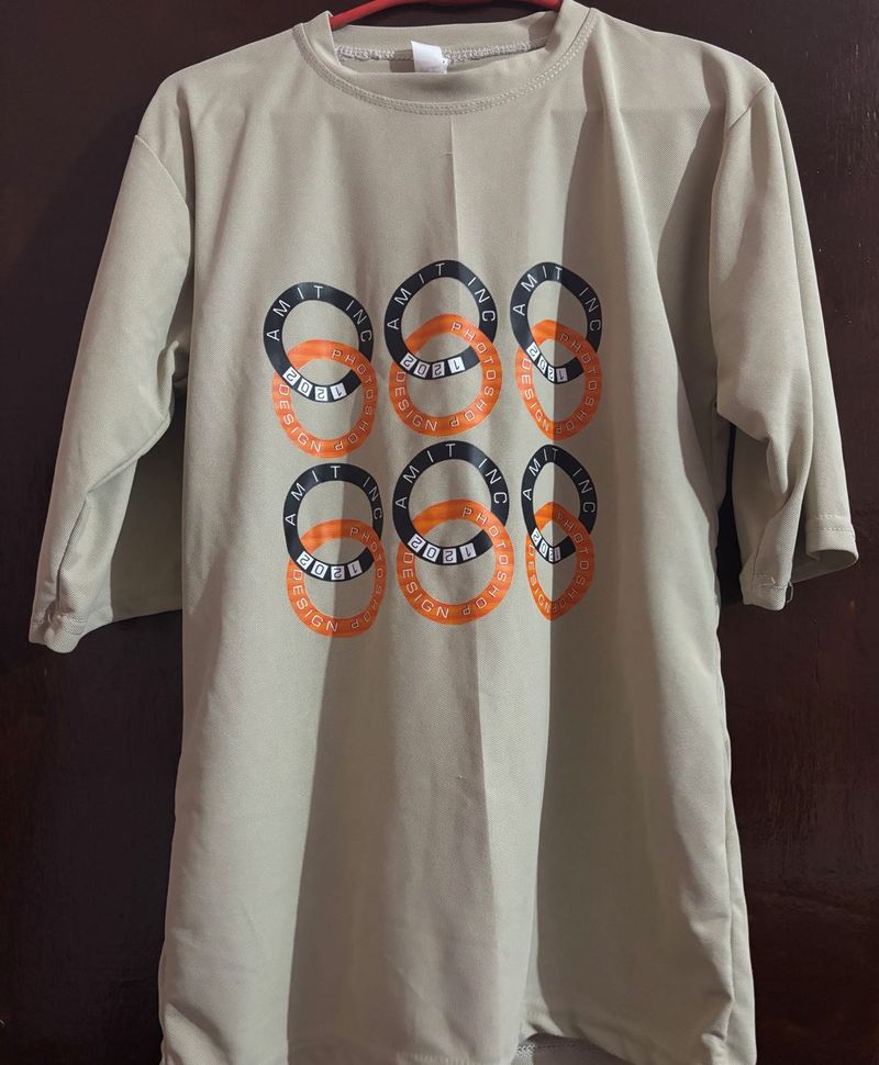 Stylish Graphic Print T-Shirt