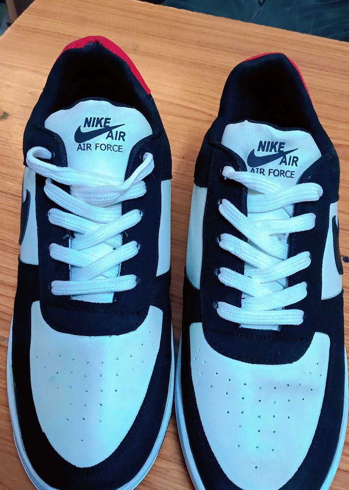 Nike Air Force Sneakers
