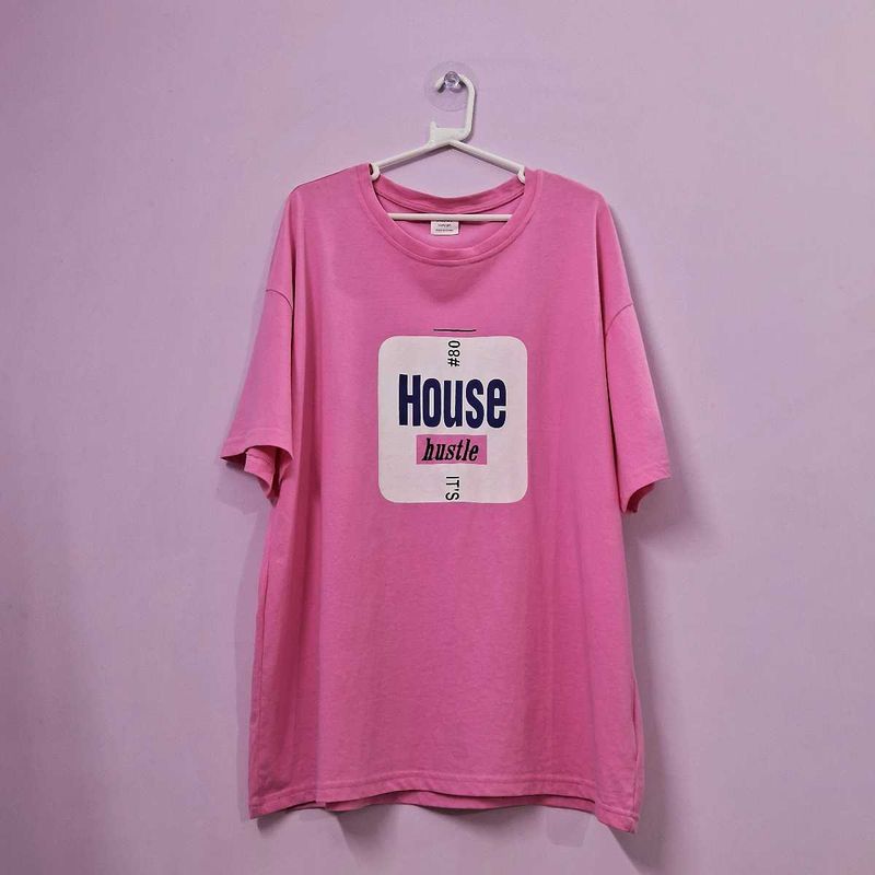👚 | Pink "House Hustle" Graphic Tee