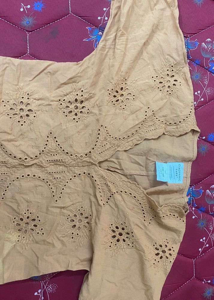 Chic Embroidered Cotton Blouse