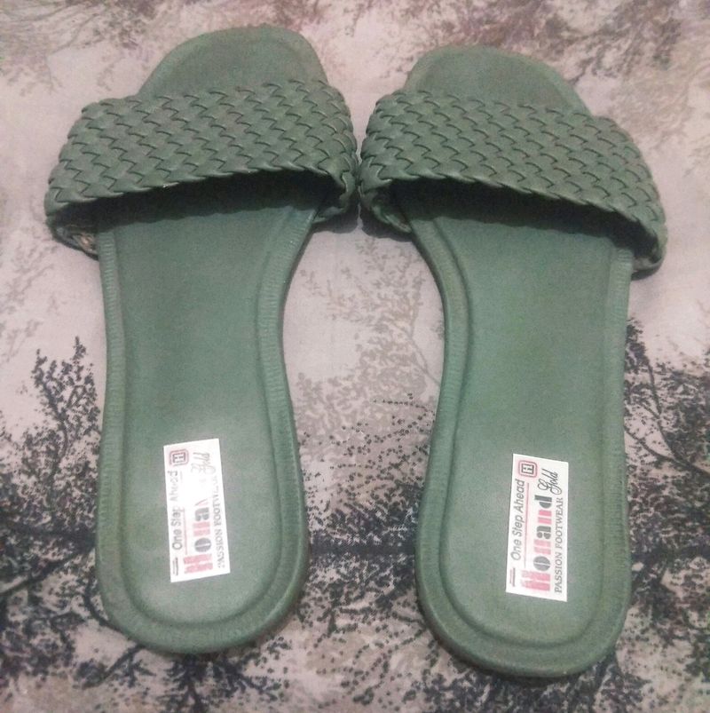 New Olive Green Flats🆕