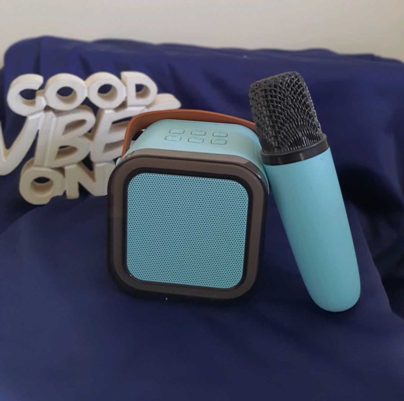 Retro|Portable Bluetooth Speaker &amp; Microphone Set