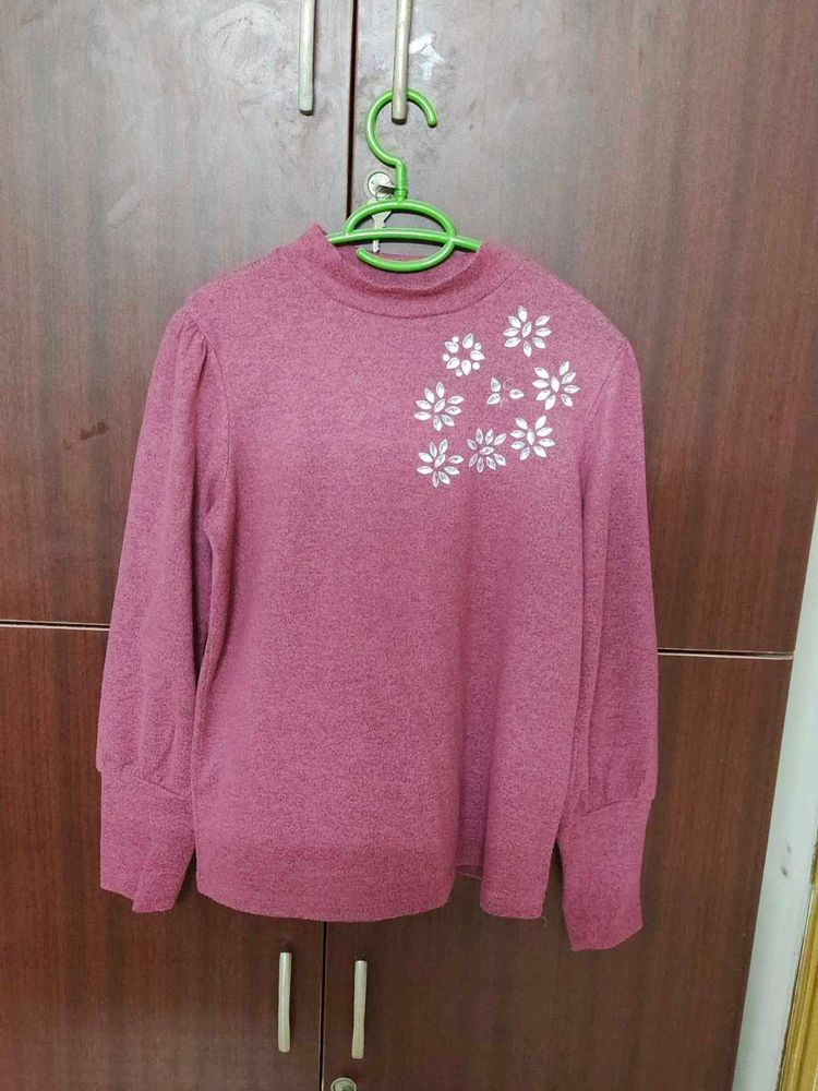 Majenta woolen tops with stone work