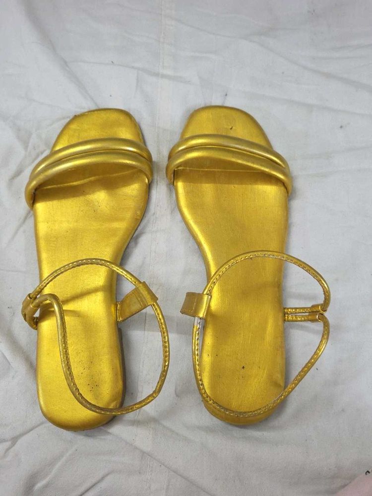 Elegant Gold Flat Sandals