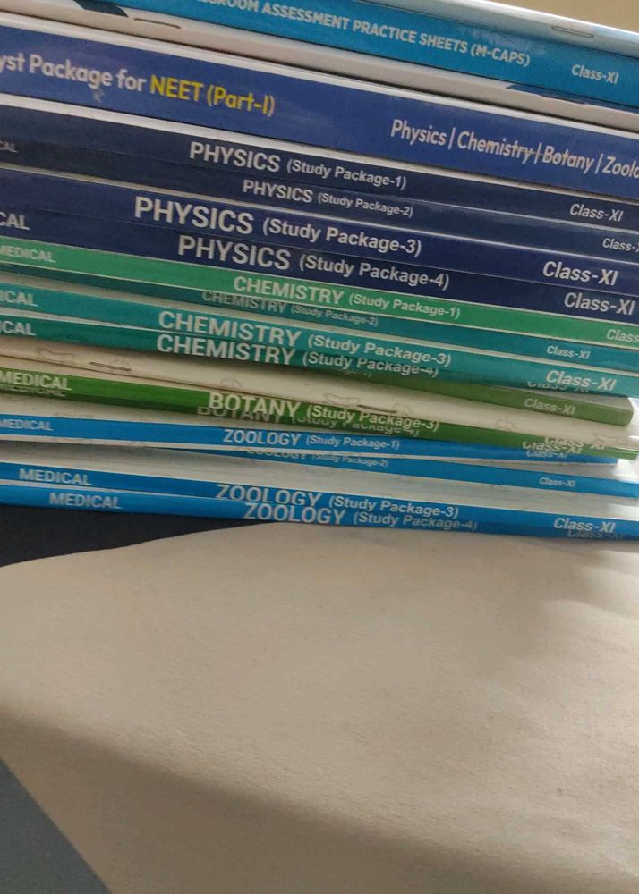 NEET Preparation Module Package Class XI l unused