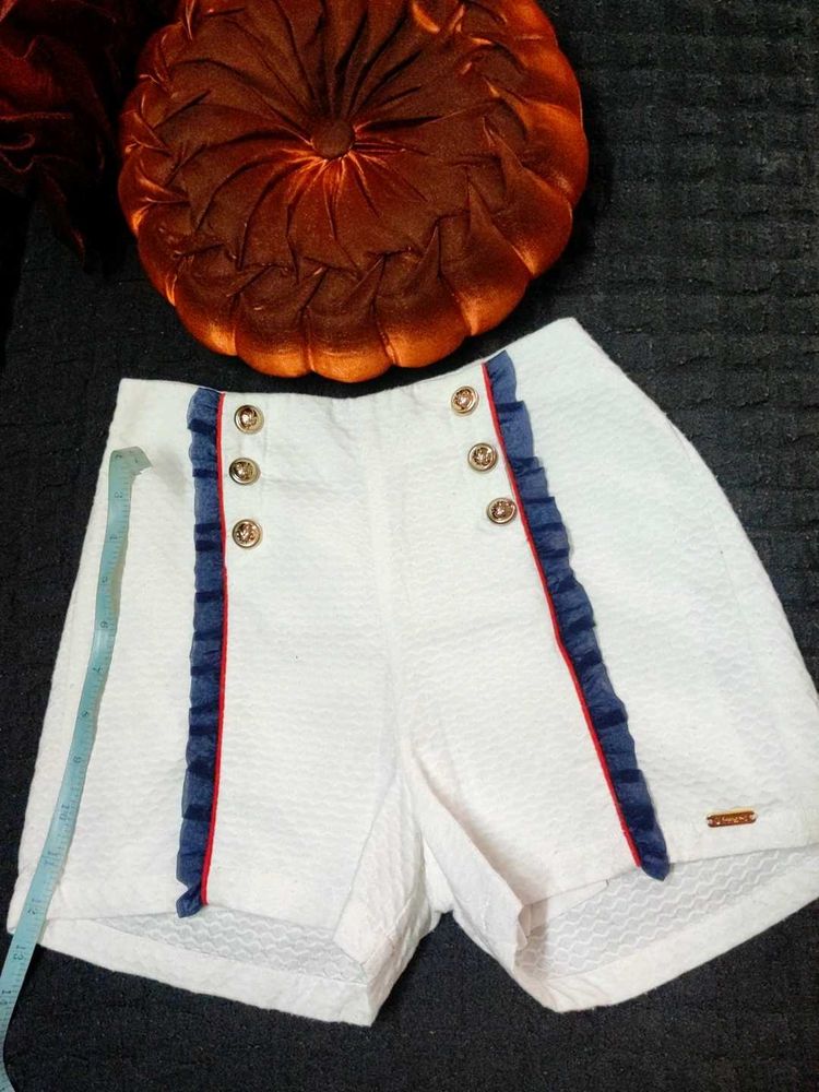 white shorts for girls