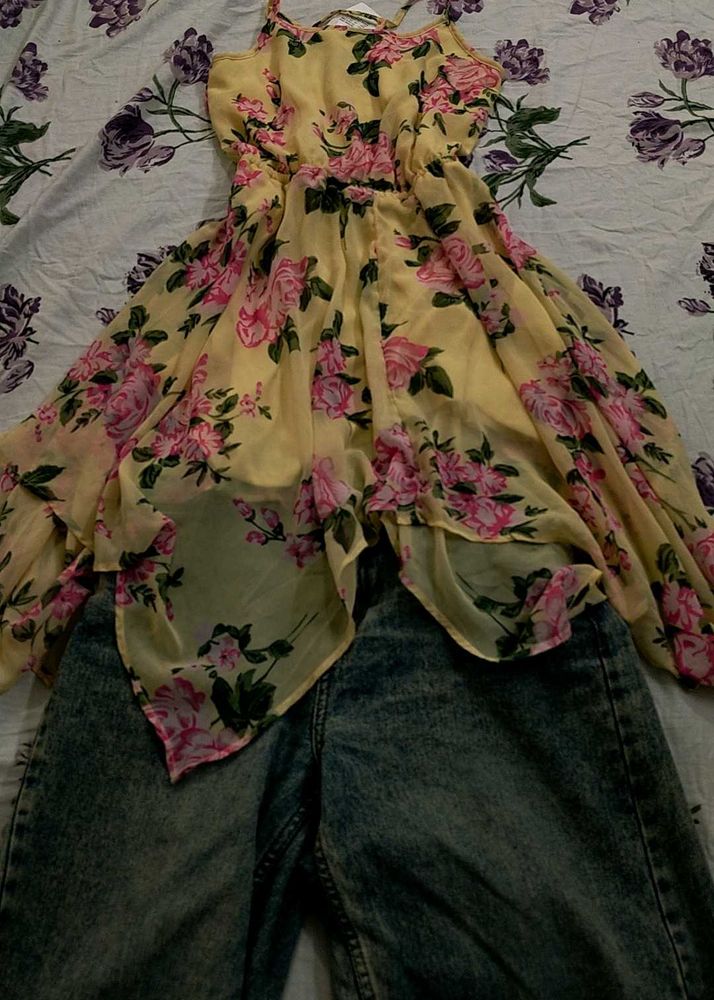 Y2K RUFFLE TOP