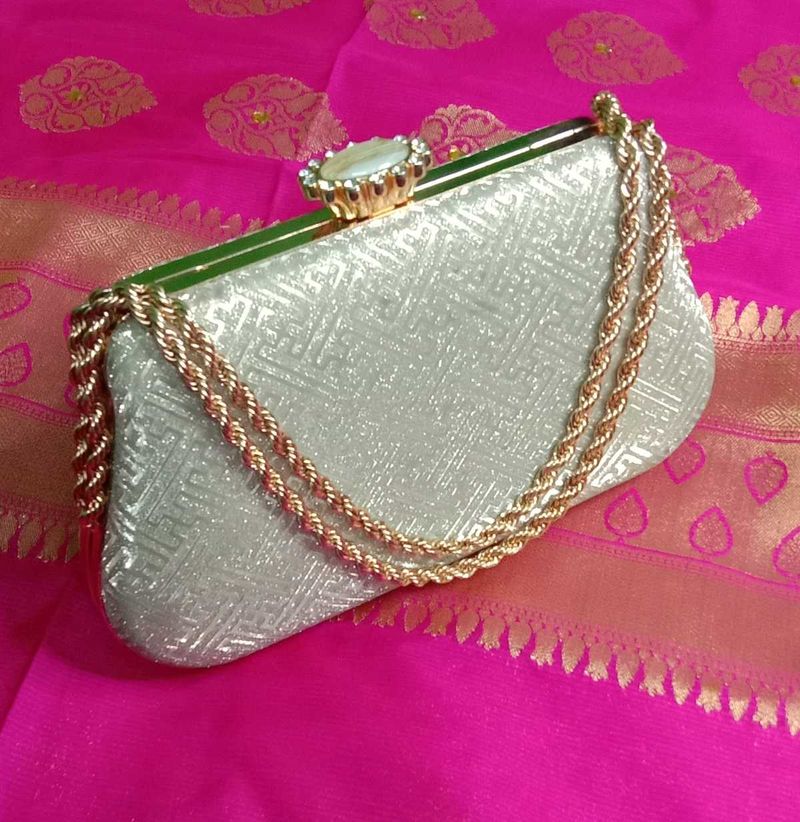 Elegant Clutch Bag with Chain