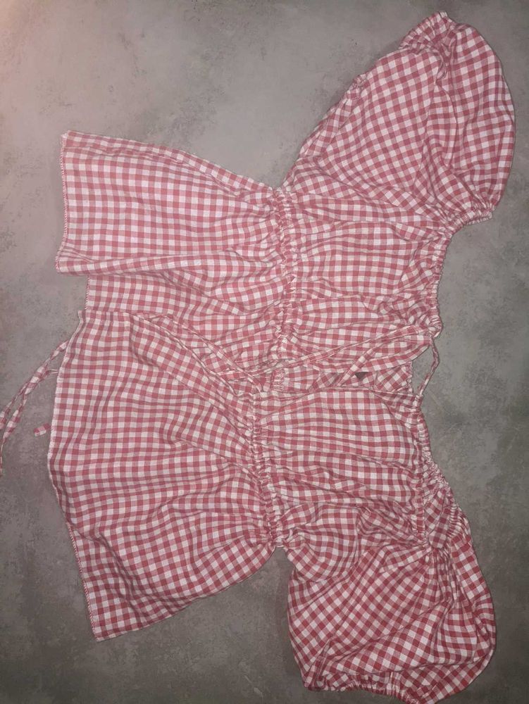 Chic Red Gingham Ruched Crop Top