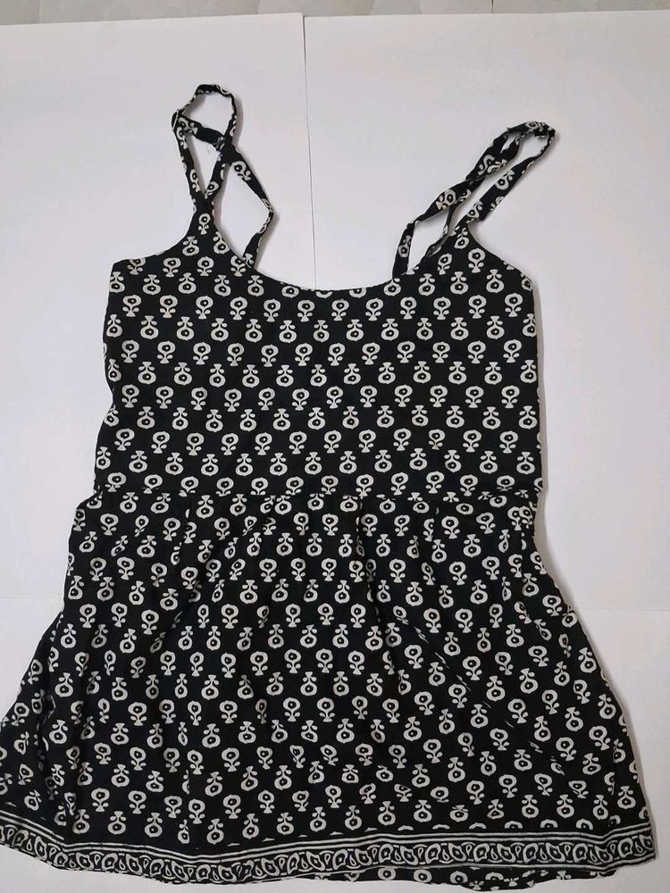 Cute Black &amp; White Print Cami Top