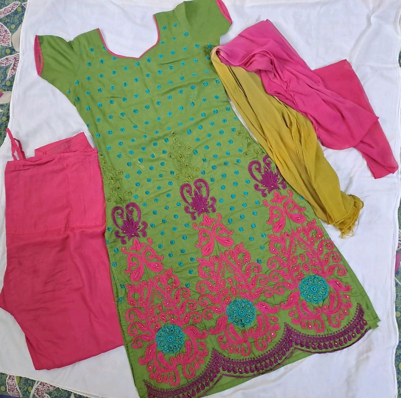 Embroidery Stitched Churidar