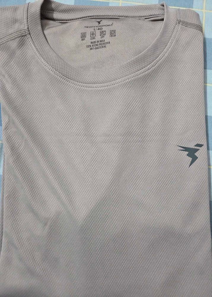 Men's Solid Slim fit Round Neck Gym T-shirt