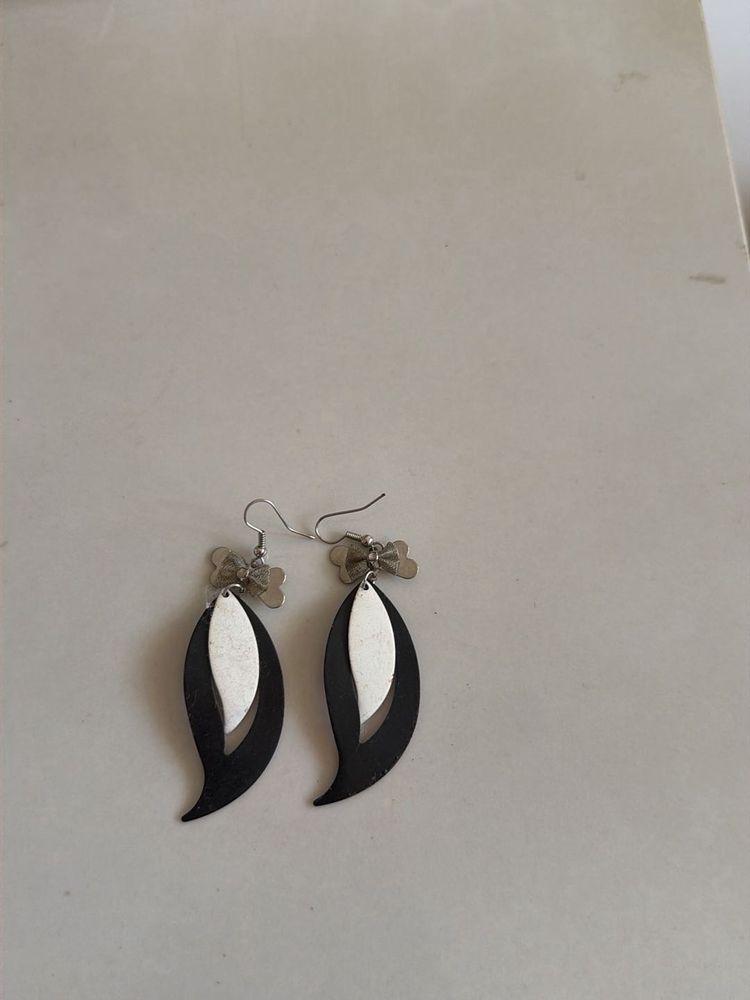 Stylish Leaf Drop Earrings