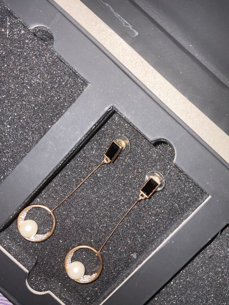 Pearl earrings