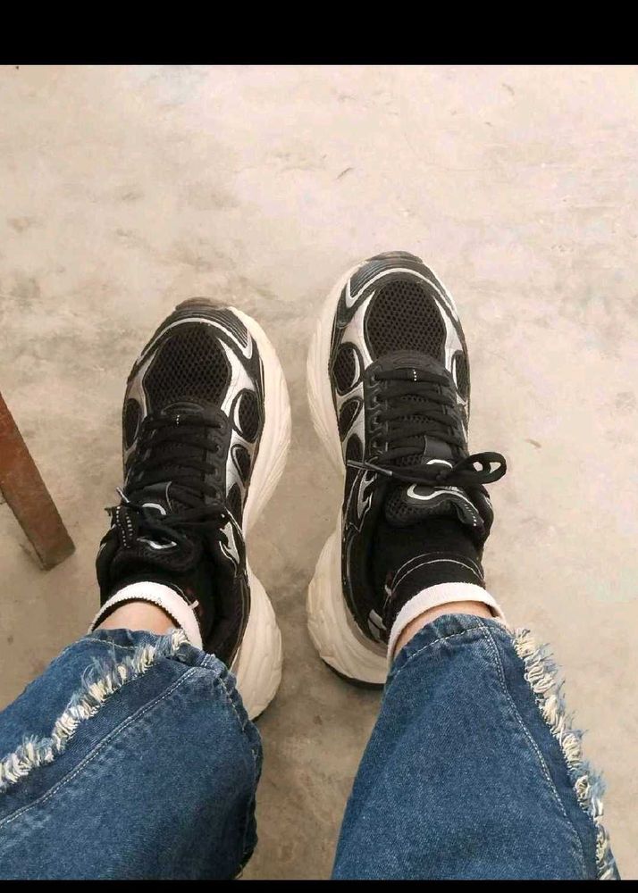 Used shoes for women