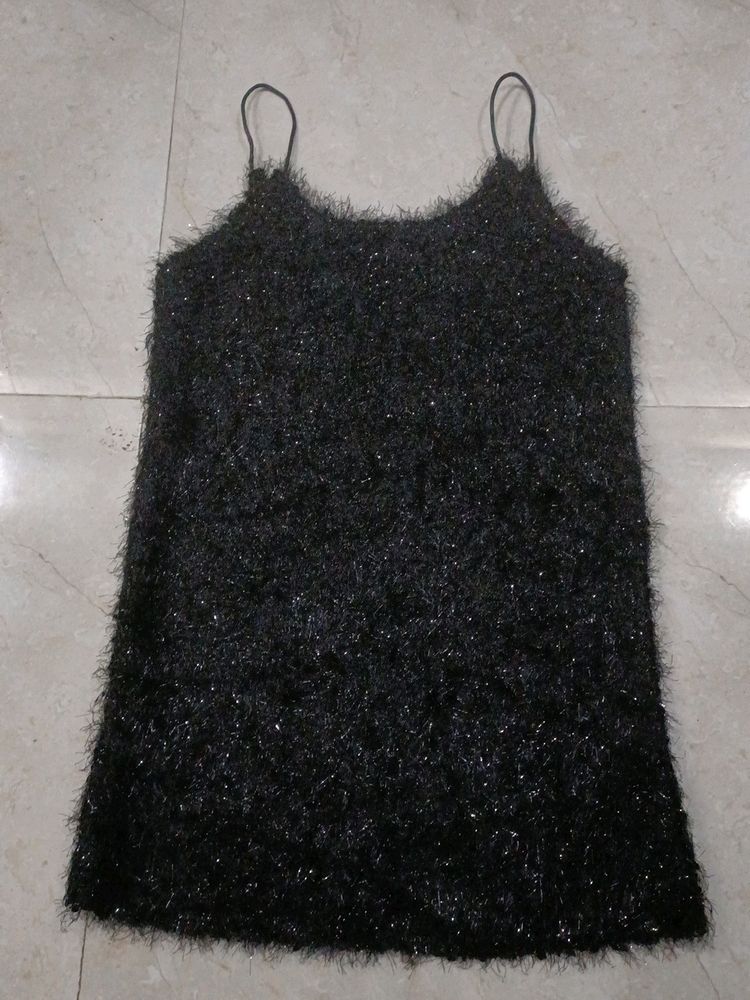 TRENDY LITTLE BLACK DRESS