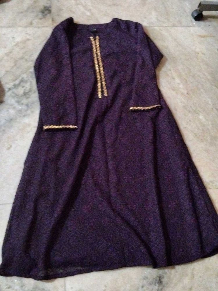 Elegant Purple Kurta with Gold Embellishments