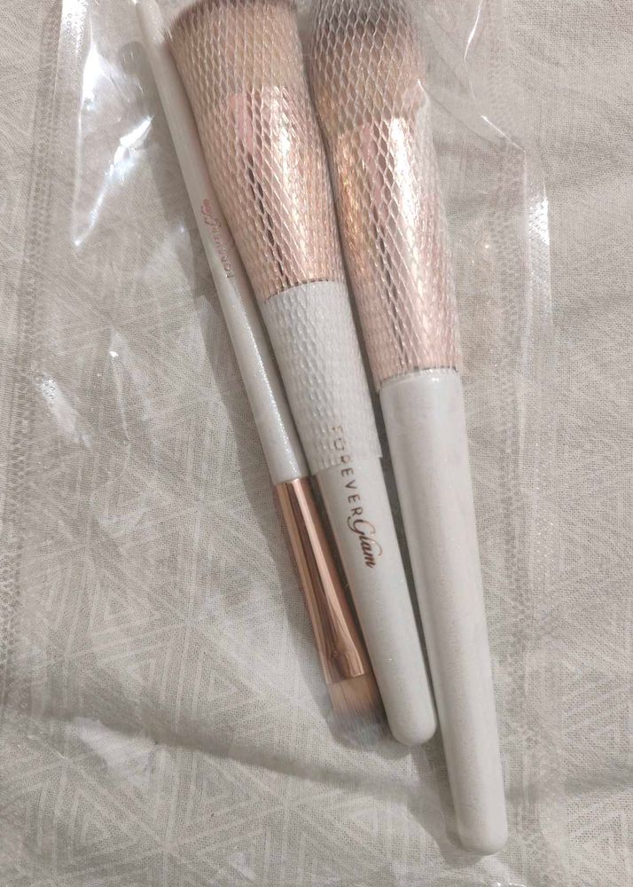 Forever Glam Makeup Brushes New and Unused