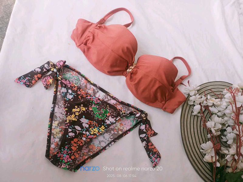 Very Beautiful And Hot 🔥 Bikini Top Floral Bikin