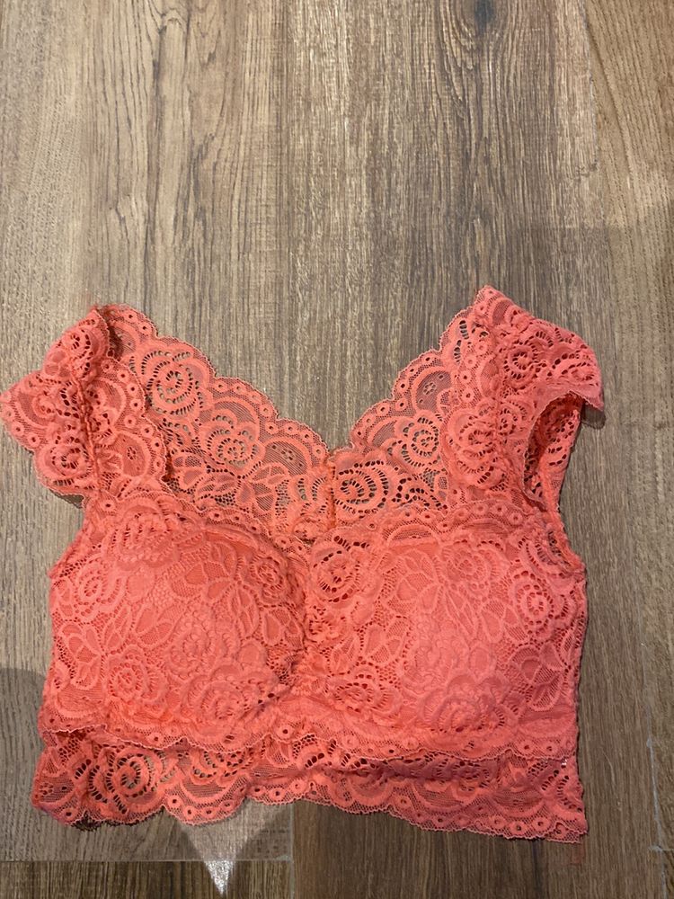 Stylish Crop Top (padded)