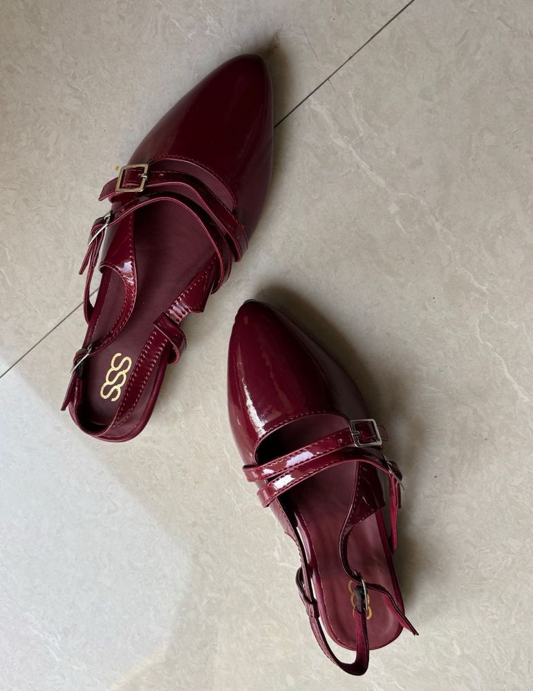 Chic Burgundy Patent Slingbacks (EU 34)