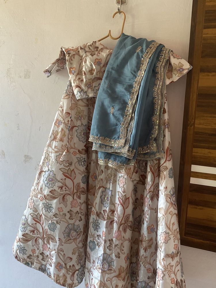 New Sequins And Embroidery Work Lahenga