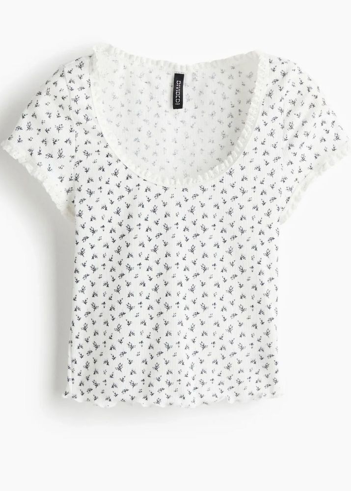 h&amp;m Cute Floral Print Crop Top