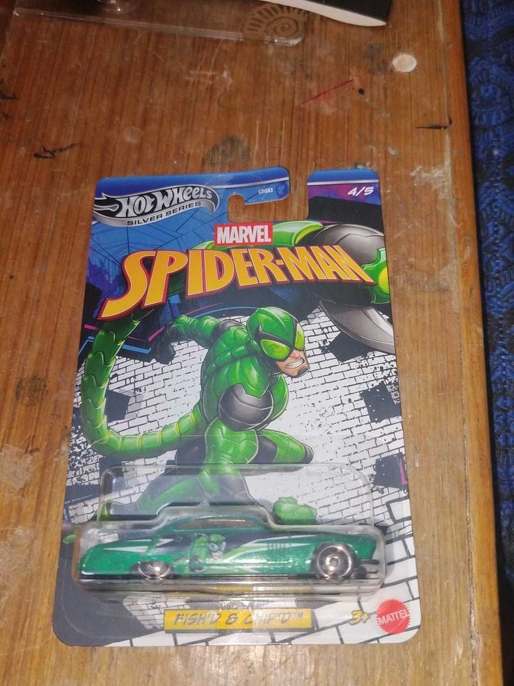Hot Wheels Marvel fish'd and chip's car NO COINS